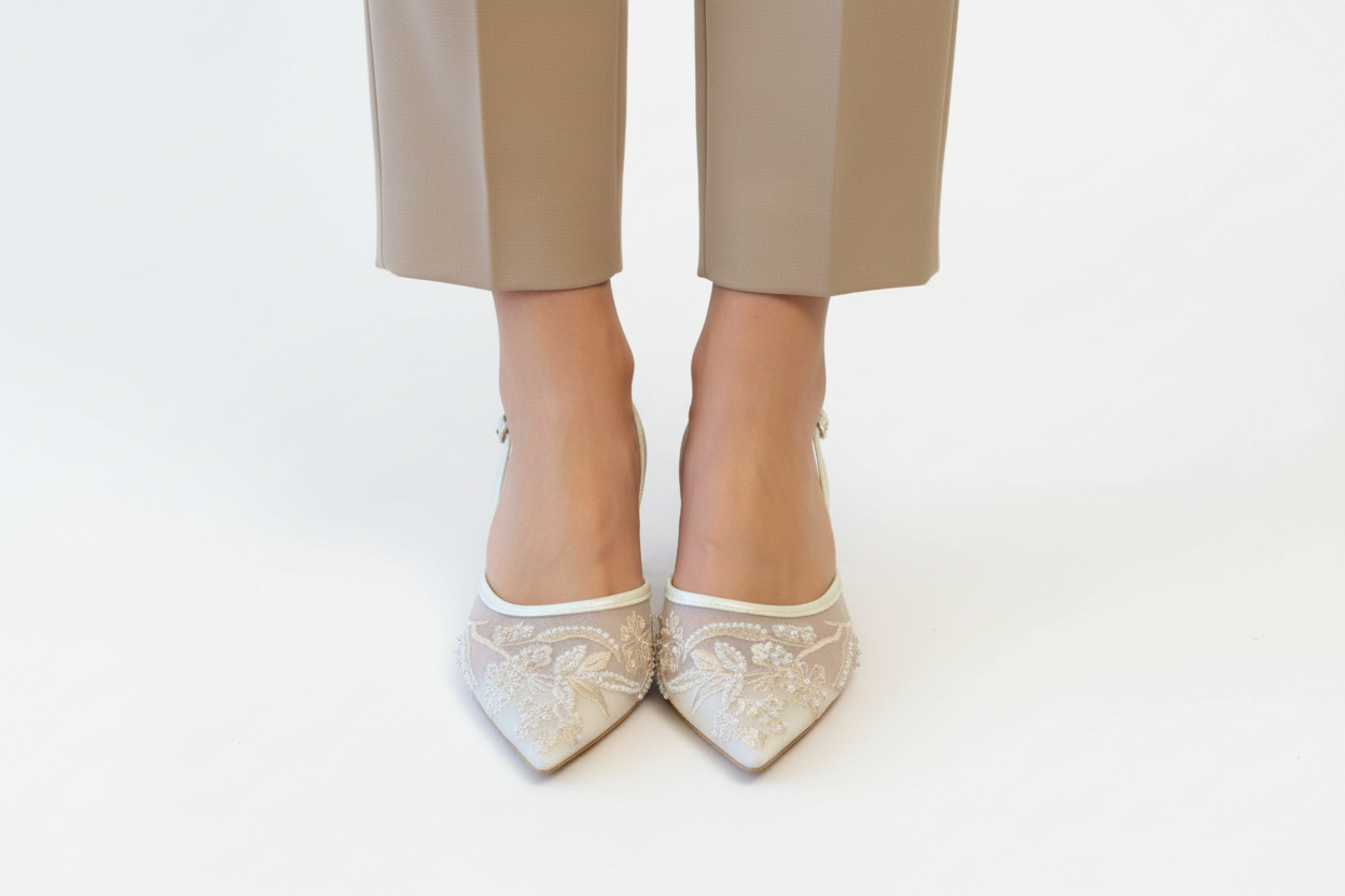 Witte Slingback Pumps - Voorkant Detail